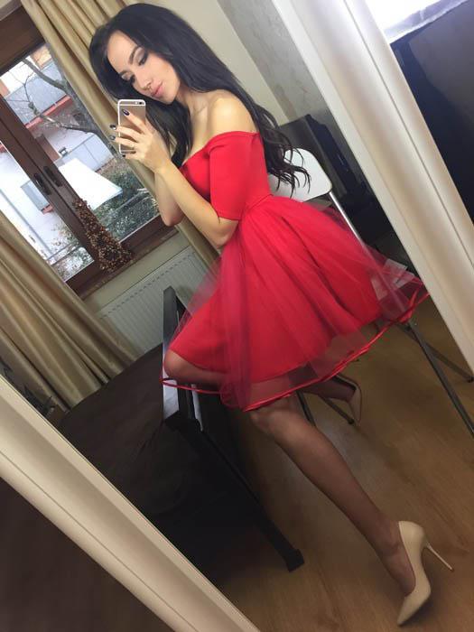 Off the Shoulder Red Homecoming Dresses Short Sleeves Cheap Prom Graduation Dress