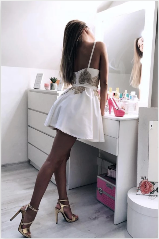 Fashion White V Neck Bead Mini Length Homecoming Dresses Short Prom Dress