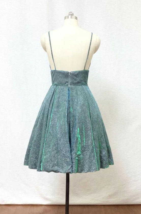 Stunning A Line Green Spaghetti Straps Knee lengthHomecoming Dresses With Pockets SX66554