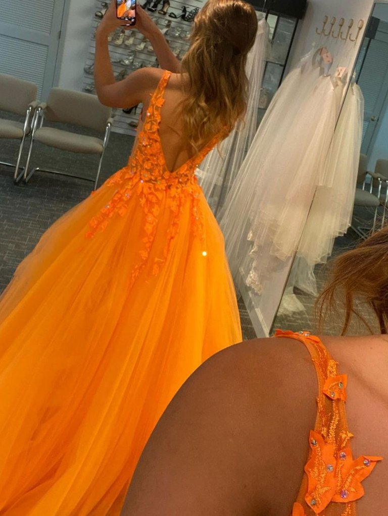 A-Line Appliques Evening Dress Orange V-Neck Tulle Lace Long Prom Dress