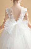 Tulle Ivory Round Neck Flower Girl Dresses With Bowknot