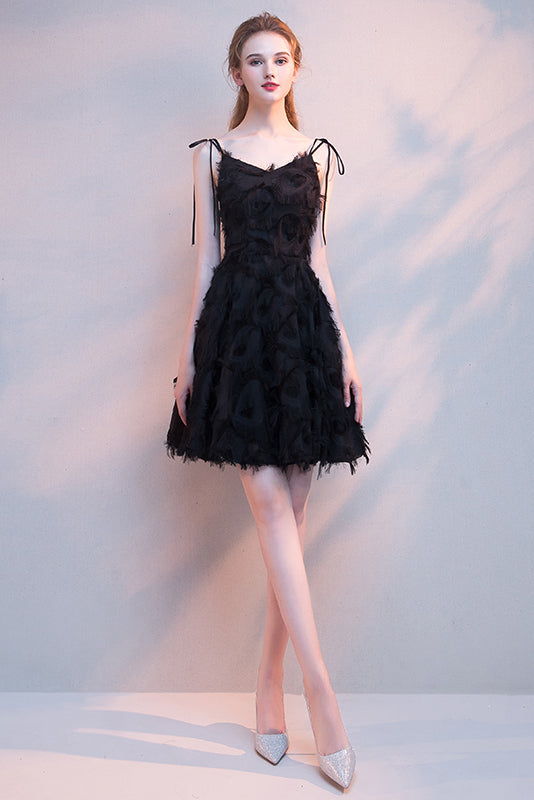 Black Short A-Line Spaghetti Straps Scoop Neck Homecoming Dresses With Tassels