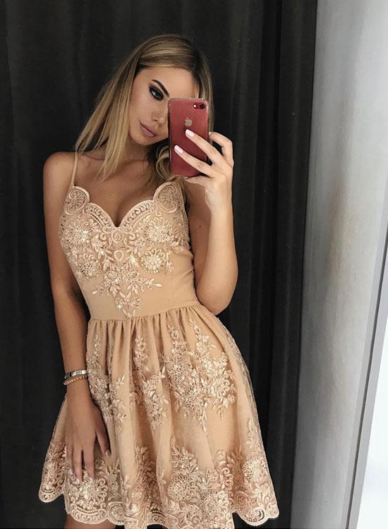 Chic Spaghetti Straps Lace Appliques Short Prom Homecoming Dresses Graduation Dress Party