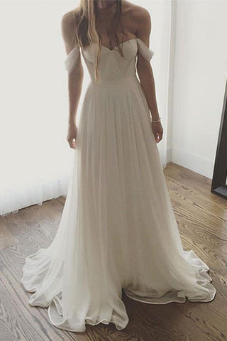 The Most Perfect Wedding Dresses for Summer Brides : Chic Vintage