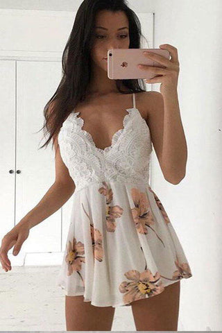 Spaghetti Straps Lace V Neck White Mini Length Homecoming Dresses Short Prom Dress