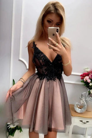 Black Open Back V Neck Spaghetti Straps Lace Short Prom Dress Homecoming Dresses Cocktail Dress