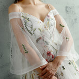 New Arrival Embroidery Trumpet Sleeves Prom dressSexy V Neck Ivory Evening Party Dress