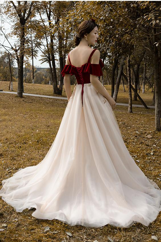 Appliques  Vintage Red Top Straps Tulle A Line Formal Dress Long Prom Dresses