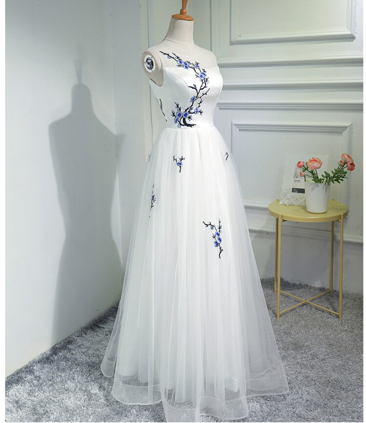 New Arrival Charming Embroidery Flowers Short Homecoming Dress Prom Dresses